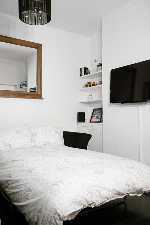 Gorgeous 3 Bedroom Victorian Townhouse Lisburn Kültér fotó